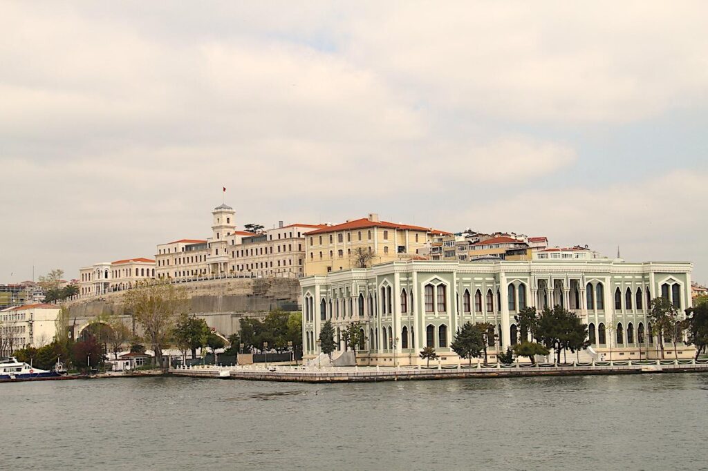 Golden Horn Ferry - Divanhane