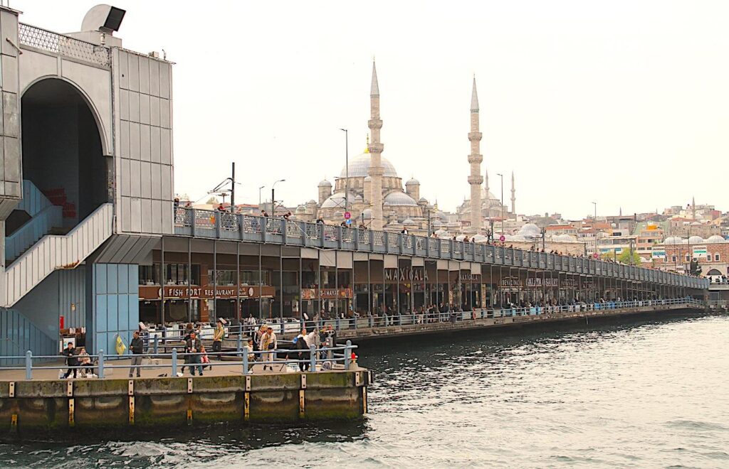 Golden Horn Ferry - Galata Bridge
