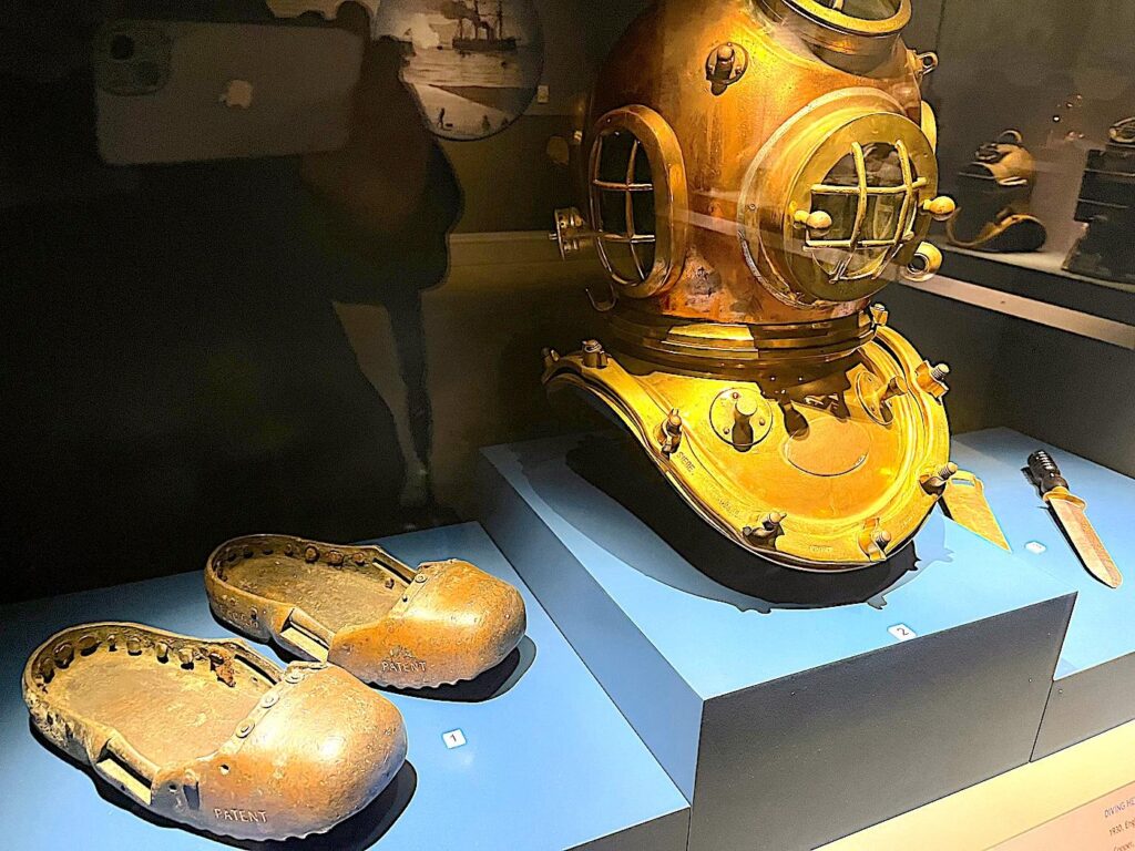 Diving Helmet & Equipment (1930)