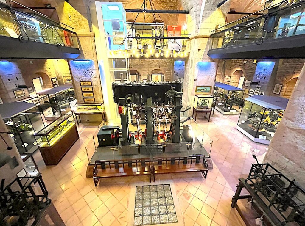 Rahmi M. Koç Museum - Technology Displays