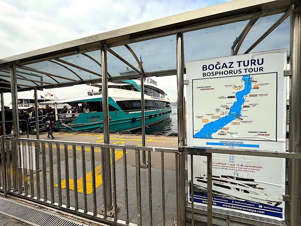 Dentur Tour Pier at Üsküdar