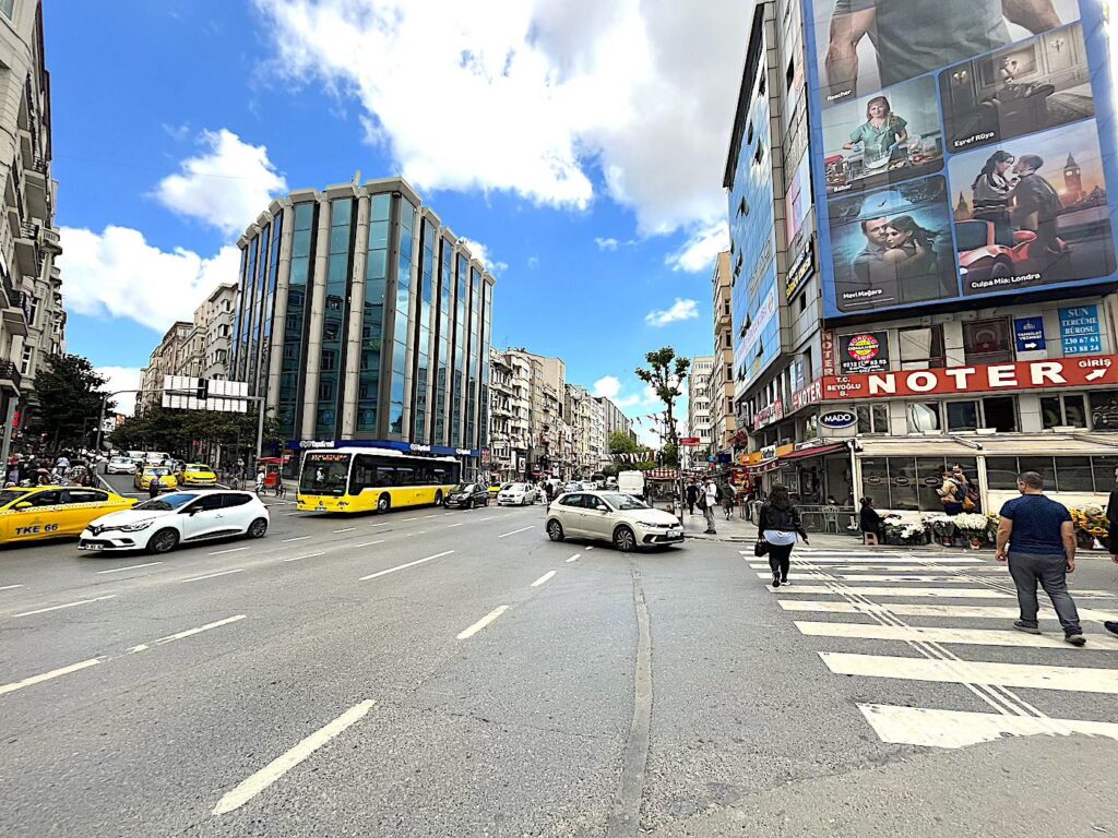 Halaskargazi Street, Şişli