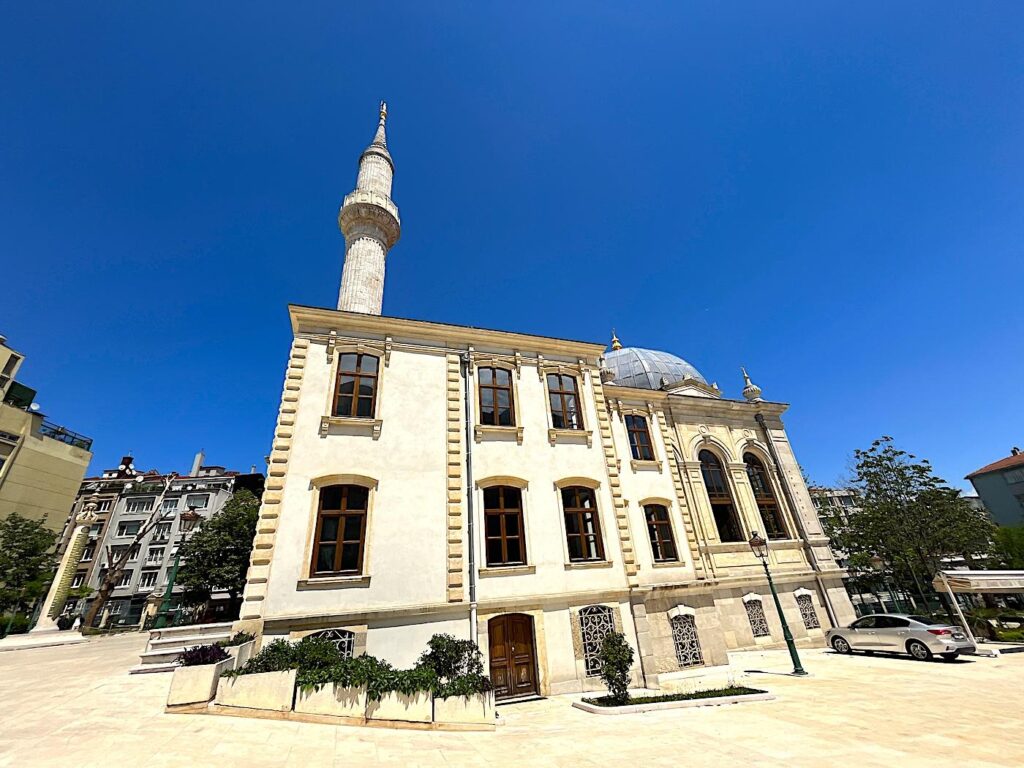 Teşvikiye Camii