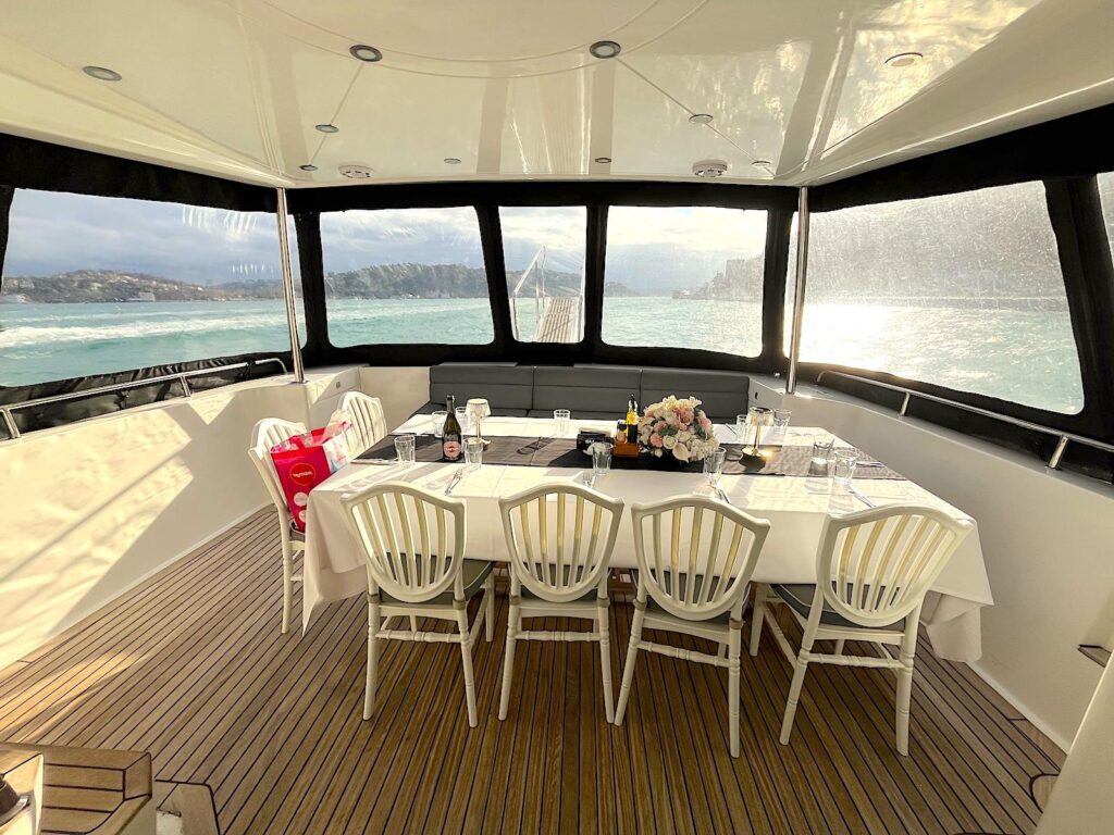 Bosphorus Yacht Tour - Lower Deck 