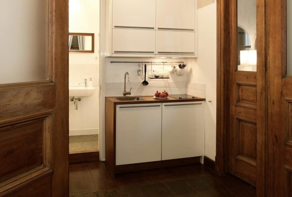 Vacation Rental - Beyoğlu 1 Bedroom Historic Apartment