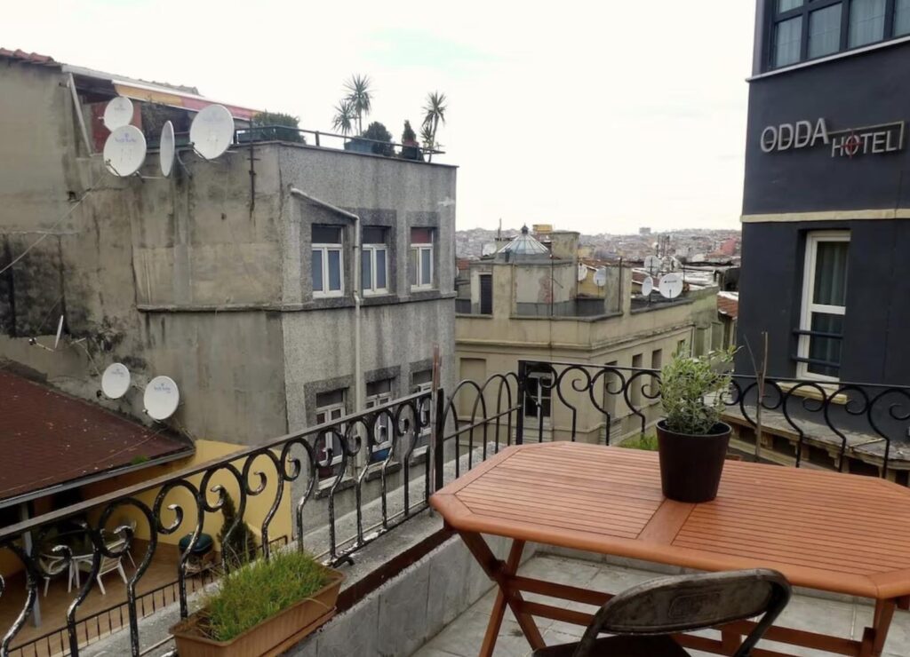 Vacation Rental - Beyoğlu 1 Bedroom Historic Apartment