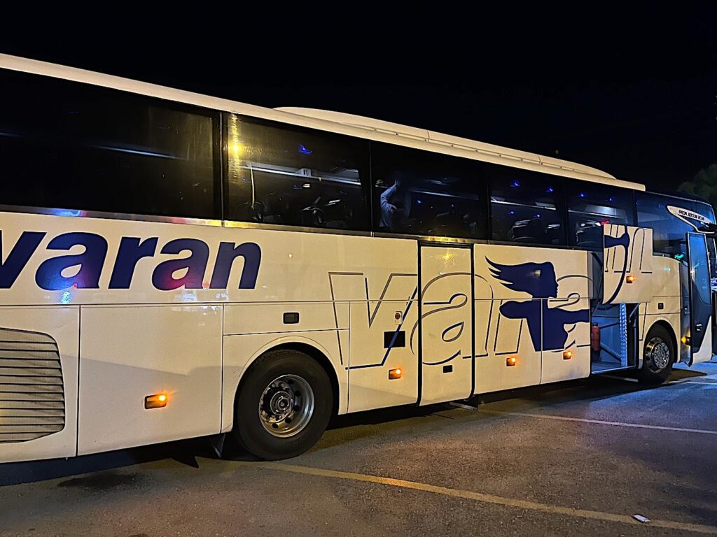Varan Coach 2+1 Seating