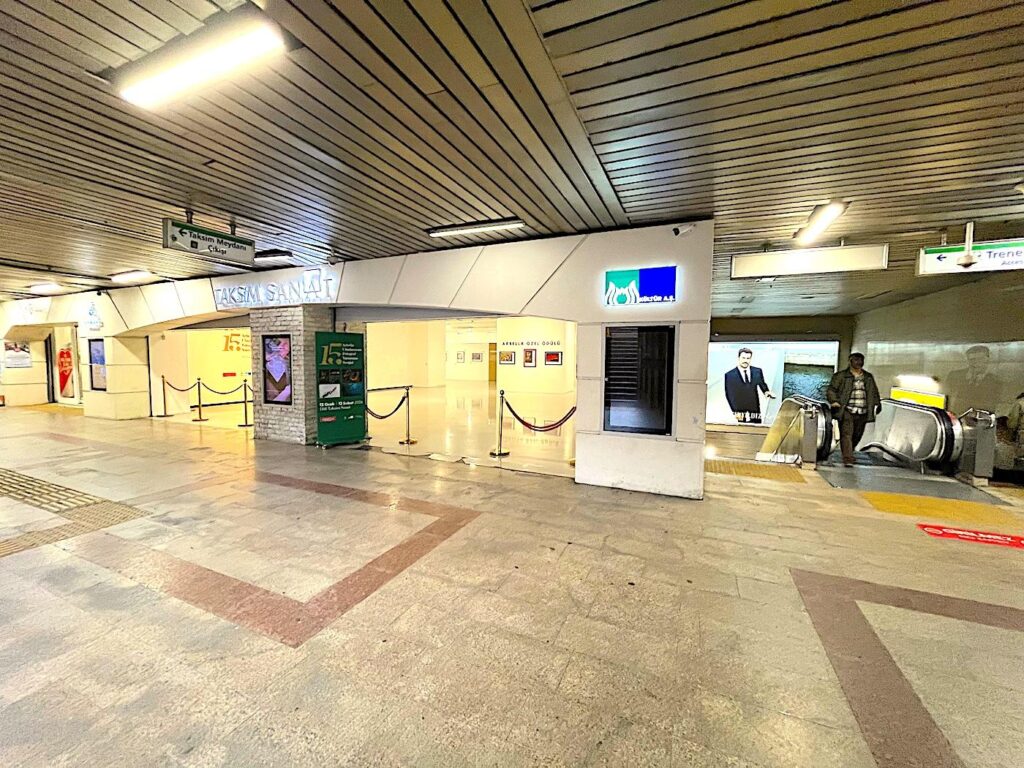 Istanbul Art Galleries - İBB Taksim Sanat - Entrance in Metro Station